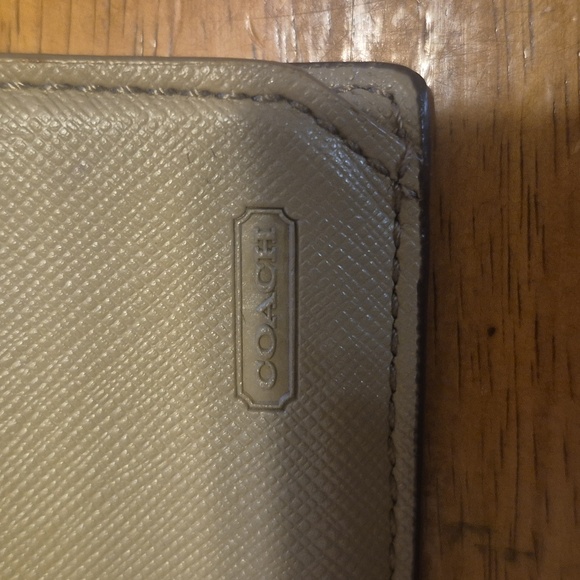 EUC Coach Wallet - Picture 11 of 15